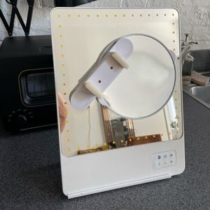 Riki loves riki skinny mirror